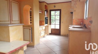 Traditional house 5 rooms of 160 m² in Saint-Benoît (97470)