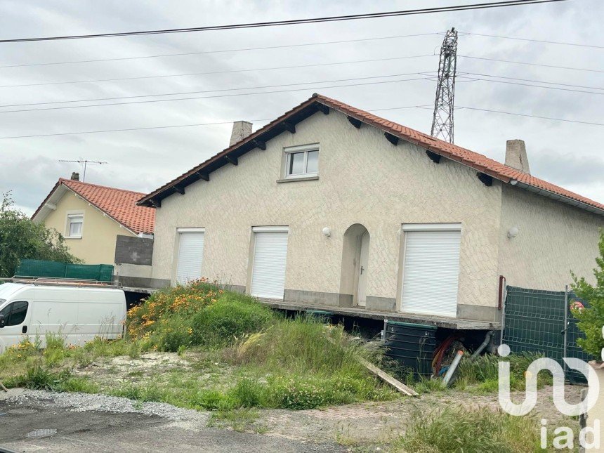 Maison 5 pièces de 170 m² à Les Martres-d'Artière (63430)