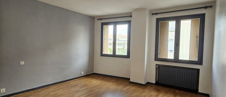 House 8 rooms of 211 m² in Mauves (07300)