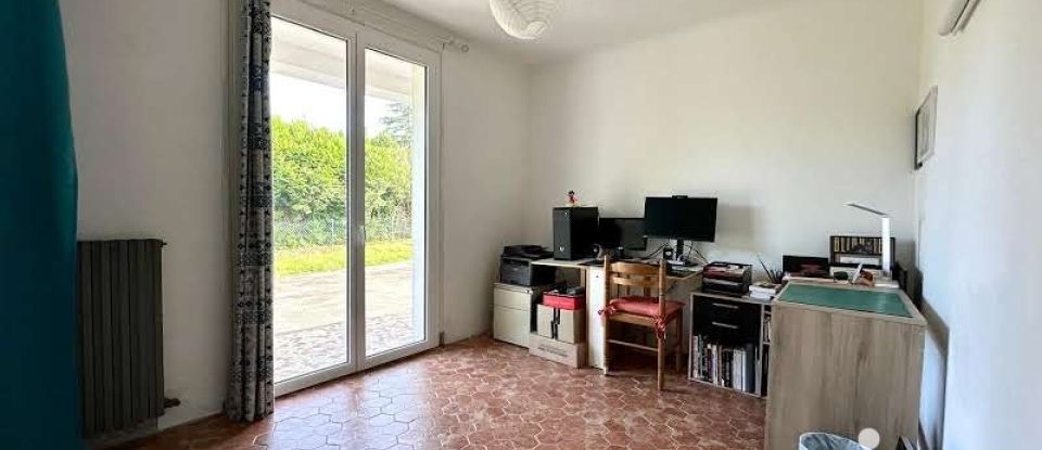 Maison de campagne 4 pièces de 132 m² à Trie-sur-Baïse (65220)