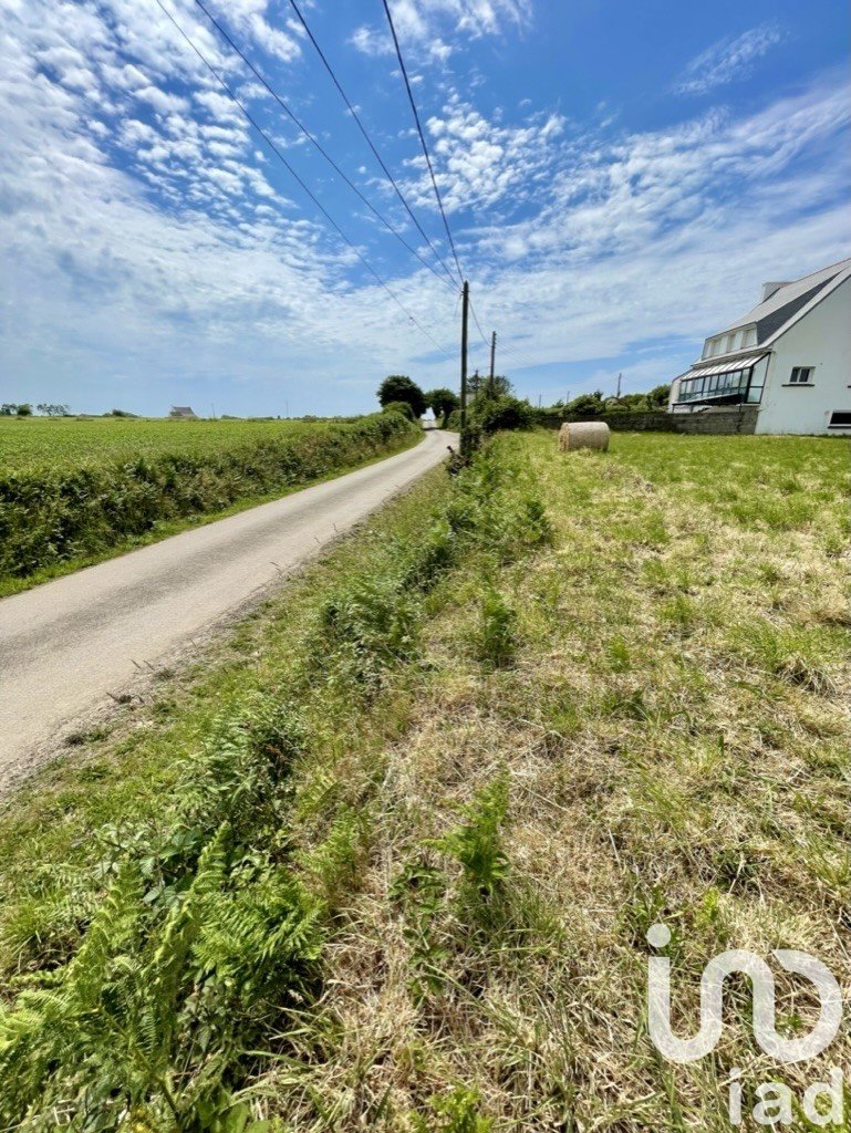 Terrain de 1 000 m² à Plozévet (29710)