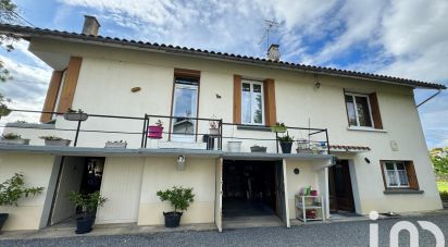 House 7 rooms of 151 m² in La Couronne (16400)