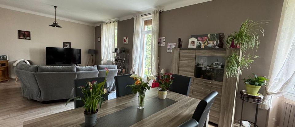 Traditional house 7 rooms of 151 m² in Angoulême (16000)