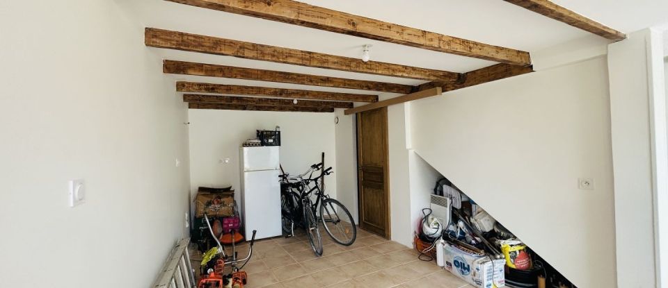 Maison 4 pièces de 72 m² à Clarensac (30870)