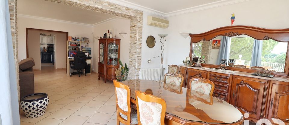 Traditional house 7 rooms of 185 m² in Rochegude (26790)