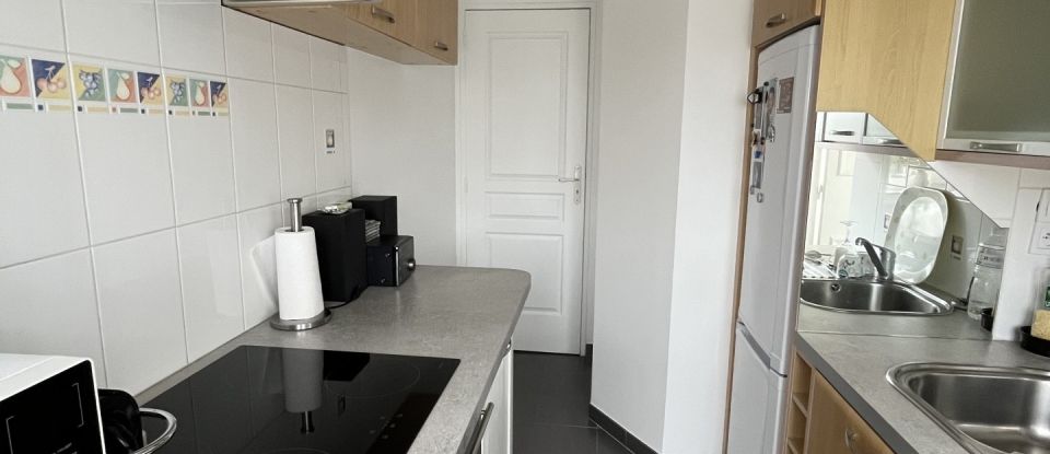 Apartment 2 rooms of 47 m² in Arcueil (94110)
