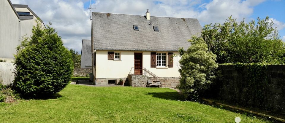 Traditional house 6 rooms of 135 m² in Coutances (50200)