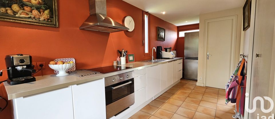 House 6 rooms of 152 m² in Les Lucs-sur-Boulogne (85170)