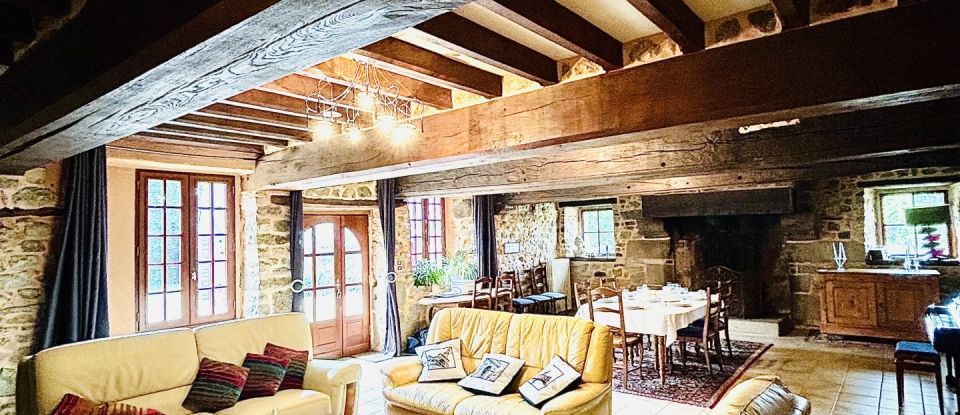 Traditional house 10 rooms of 345 m² in Saint-Aubin-du-Cormier (35140)