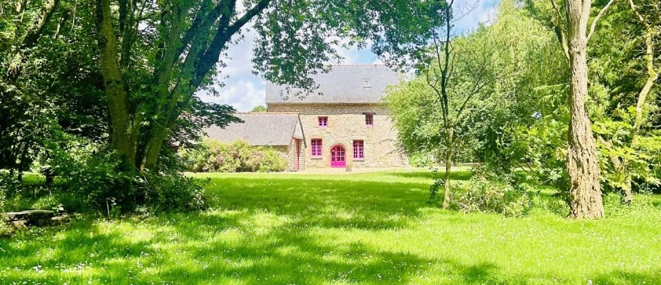 Traditional house 10 rooms of 345 m² in Saint-Aubin-du-Cormier (35140)