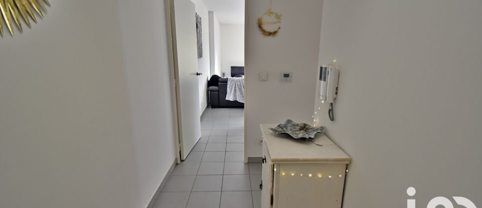 Apartment 3 rooms of 67 m² in Bron (69500)