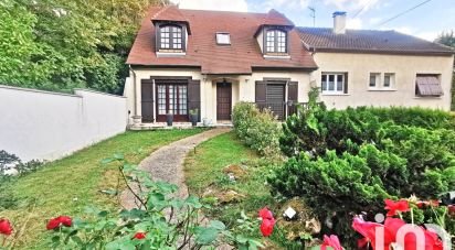 House 6 rooms of 121 m² in Chilly-Mazarin (91380)