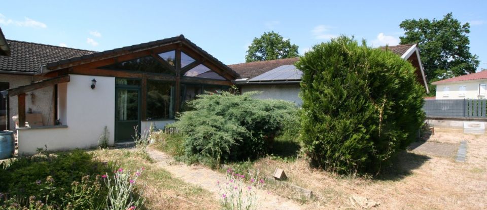 Maison 6 pièces de 185 m² à Montmerle-sur-Saône (01090)