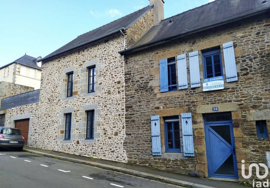 House 6 rooms of 177 m² in Fougères (35300)