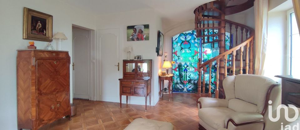 Country house 7 rooms of 257 m² in Chérac (17610)