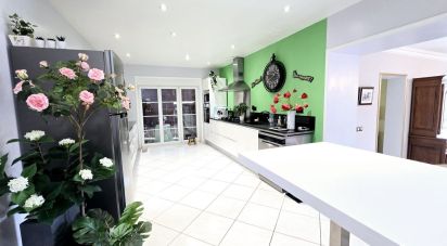 Maison 6 pièces de 139 m² à Givonne (08200)