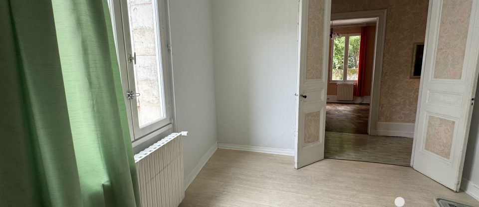 Maison 10 pièces de 200 m² à Barbezieux-Saint-Hilaire (16300)