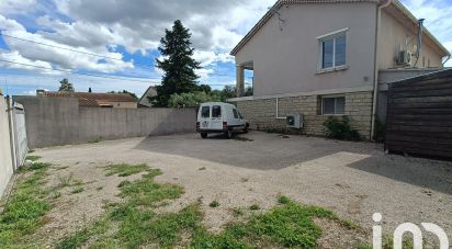 House 6 rooms of 180 m² in Entraigues-sur-la-Sorgue (84320)