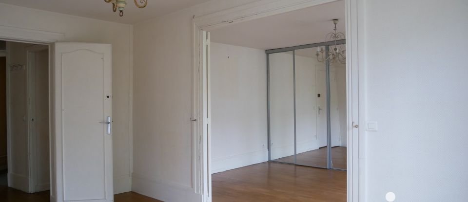 Appartement 4 pièces de 88 m² à Paris (75010)