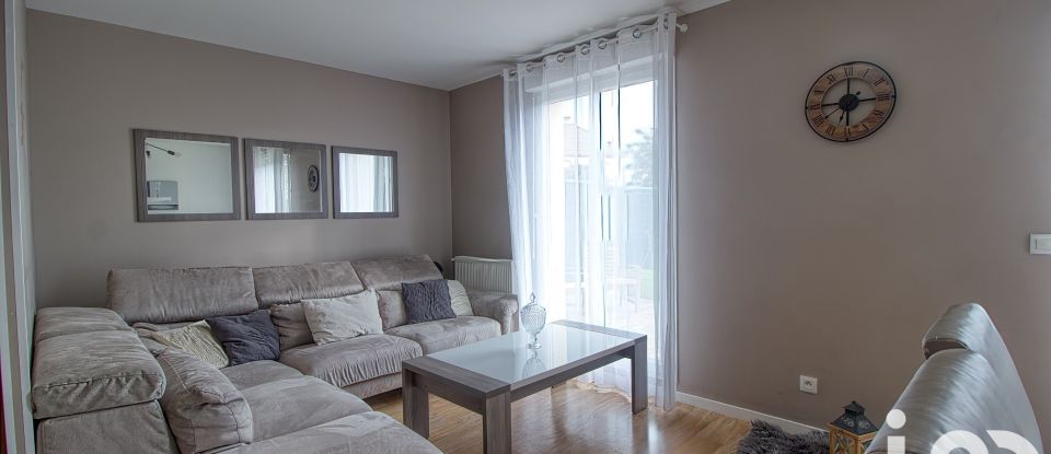 Maison 5 pièces de 93 m² à Saint-Maximin (60740)