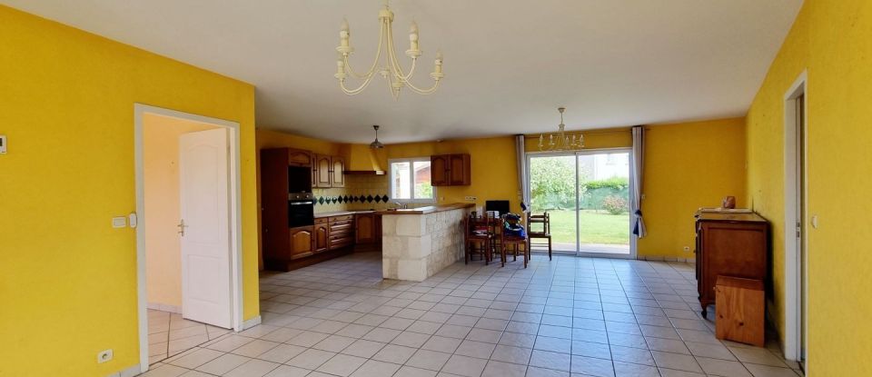 Maison 5 pièces de 115 m² à Vouneuil-sous-Biard (86580)