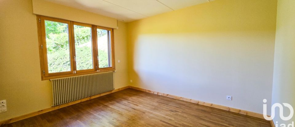 Cottage 7 rooms of 217 m² in Hauts de Bienne (39400)