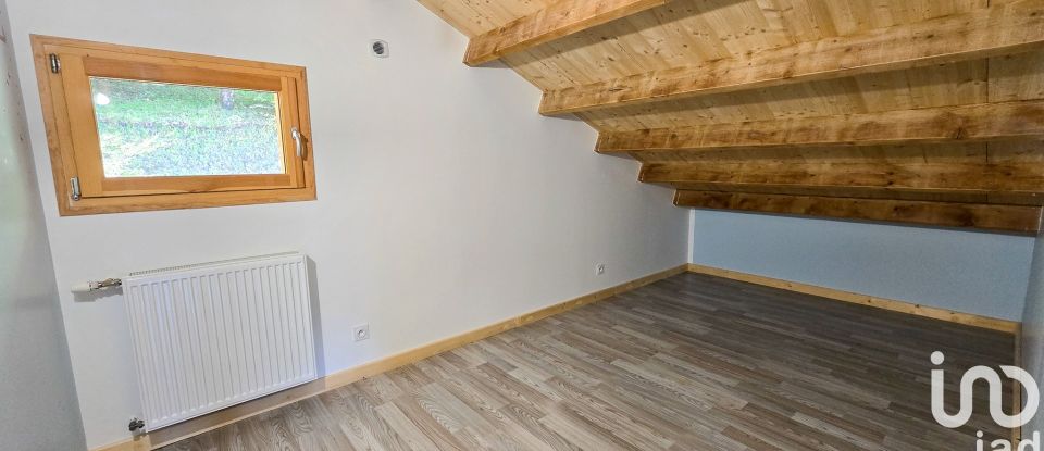 Cottage 7 rooms of 217 m² in Hauts de Bienne (39400)