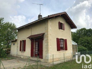 House 4 rooms of 73 m² in Lamonzie-Saint-Martin (24680)