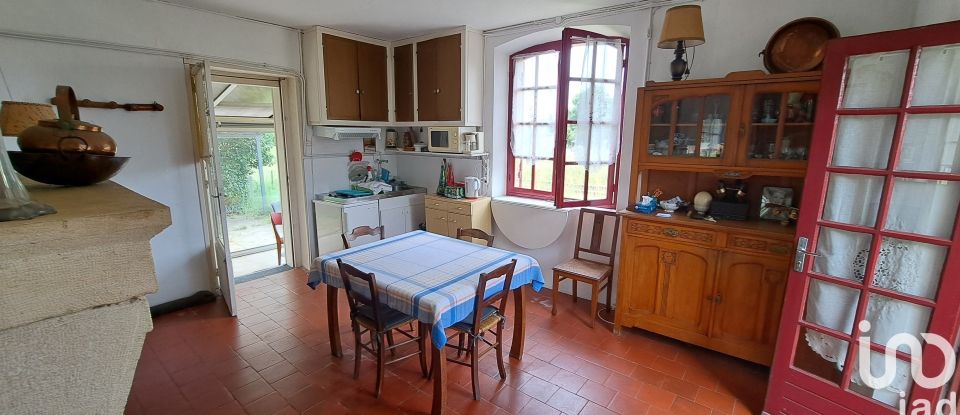 House 4 rooms of 73 m² in Lamonzie-Saint-Martin (24680)