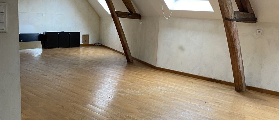 Maison traditionnelle 6 pièces de 192 m² à Pont-Sainte-Maxence (60700)