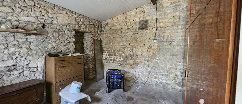 Maison 3 pièces de 85 m² à - (16170)