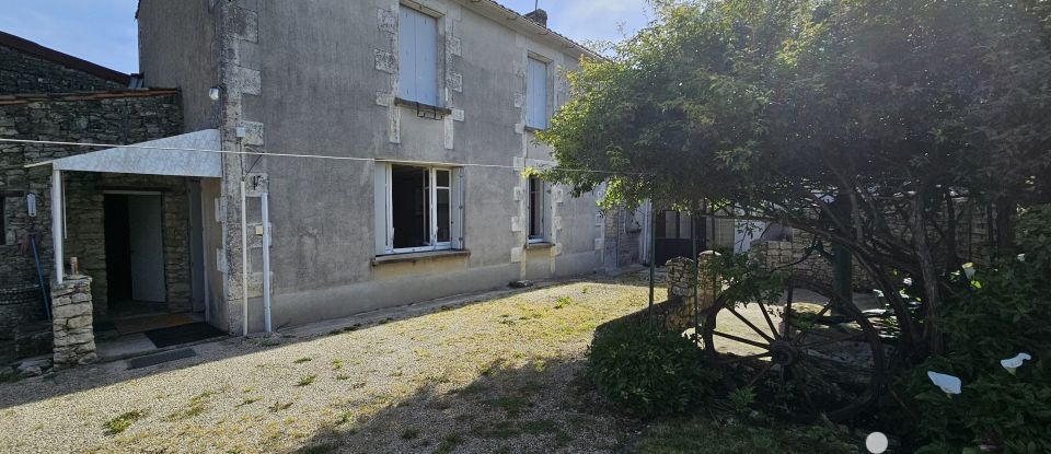 Maison 3 pièces de 85 m² à - (16170)