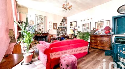 Apartment 3 rooms of 77 m² in Versailles (78000)