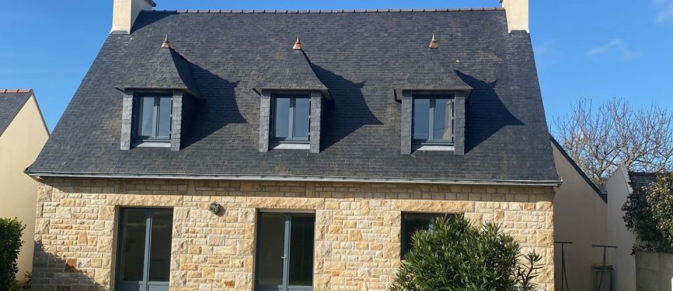 Maison traditionnelle 6 pièces de 171 m² à Combrit (29120)