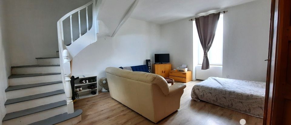 Maison 6 pièces de 137 m² à Nalliers (85370)