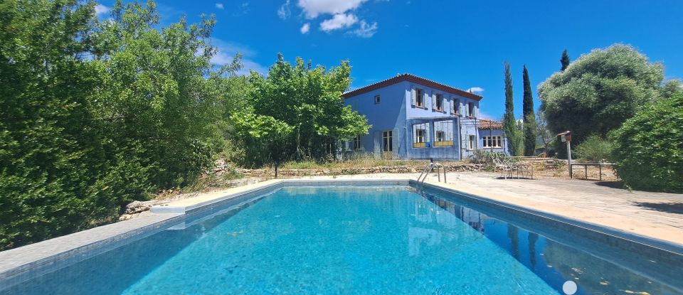 Maison d’architecte 6 pièces de 200 m² à Le Revest-les-Eaux (83200)