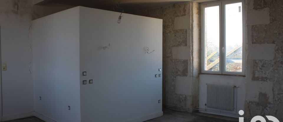 Maison 10 pièces de 300 m² à Agris (16110)