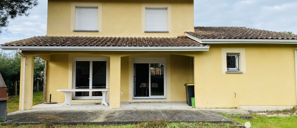 House 8 rooms of 123 m² in Vendays-Montalivet (33930)