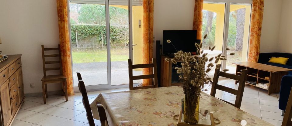 House 8 rooms of 123 m² in Vendays-Montalivet (33930)