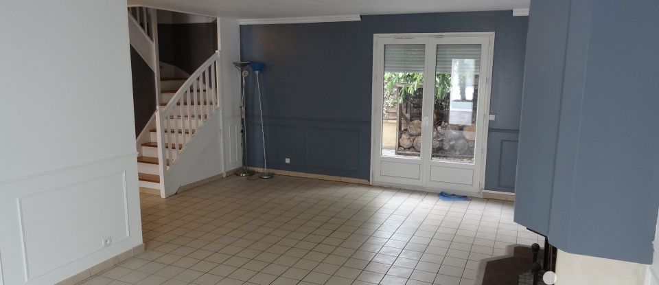 Maison traditionnelle 6 pièces de 193 m² à Villeparisis (77270)