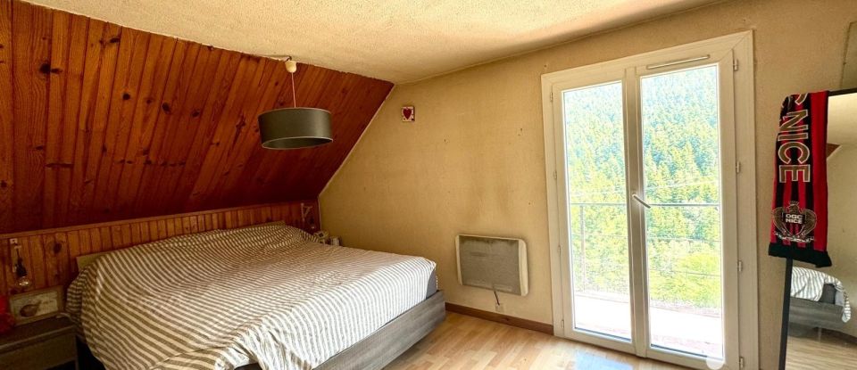 Châlet 5 pièces de 105 m² à Caille (06750)