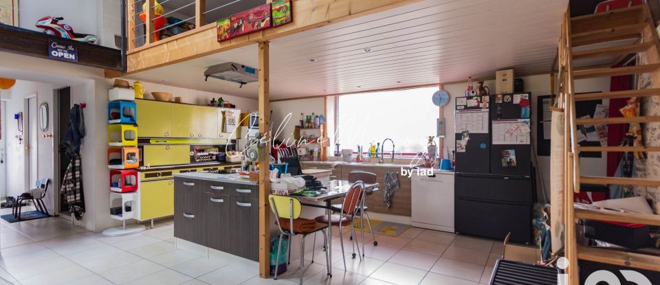 Maison 7 pièces de 180 m² à Rives de l'Yon (85310)