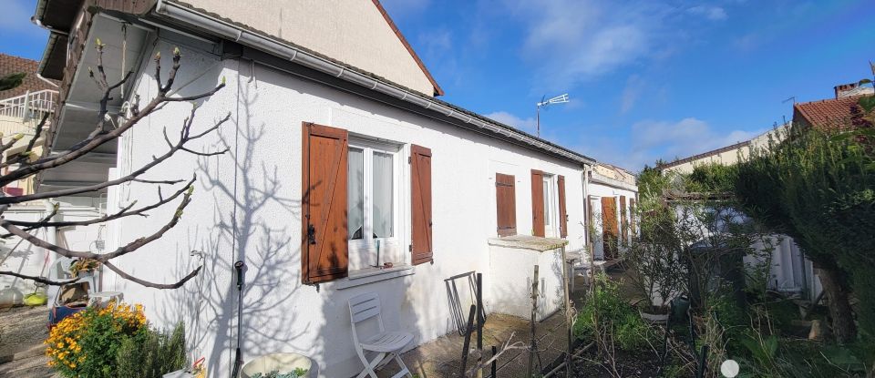 Maison 4 pièces de 72 m² à Villeneuve-le-Roi (94290)