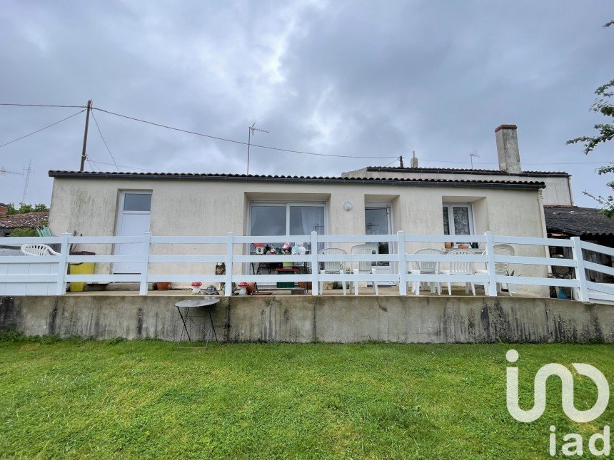 Maison 7 pièces de 150 m² à Pouzauges (85700)