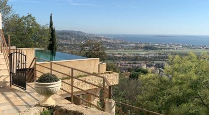 House 7 rooms of 255 m² in LA NAPOULE (06210)