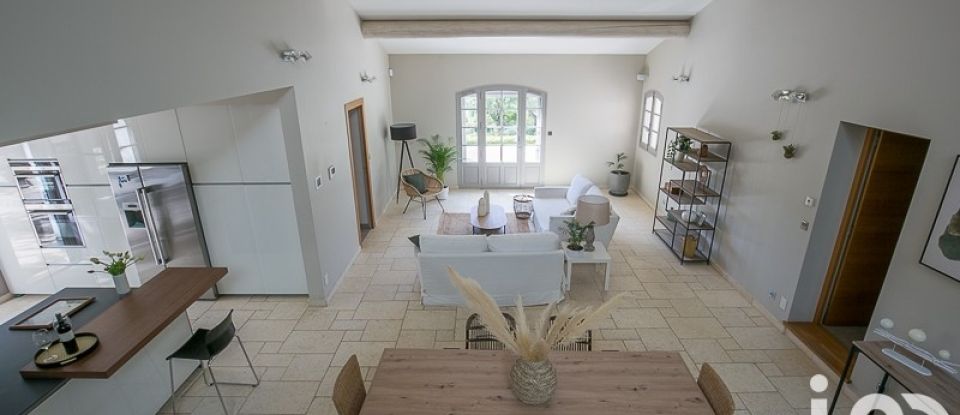 Maison 10 pièces de 450 m² à Auriol (13390)