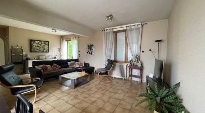 Maison 6 pièces de 145 m² à Coubron (93470)