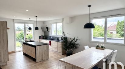 Maison 6 pièces de 140 m² à Saintes (17100)