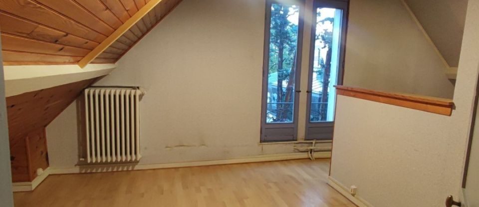 House 6 rooms of 190 m² in Neuilly-Plaisance (93360)