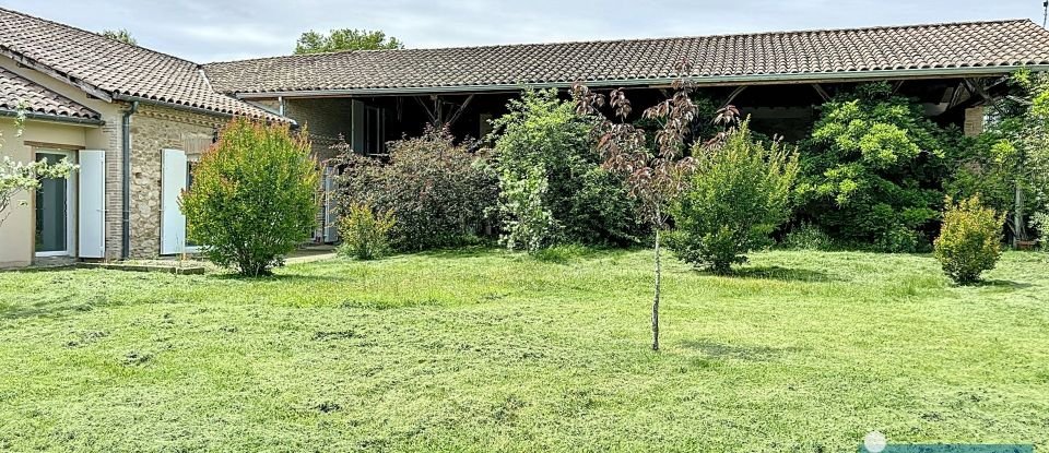 Longere 9 rooms of 382 m² in Mauvezin (32120)